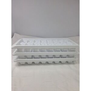 Rubbermaid White Plastic Ice Cube Trays Set of 3 Stackable Easy Release 2867